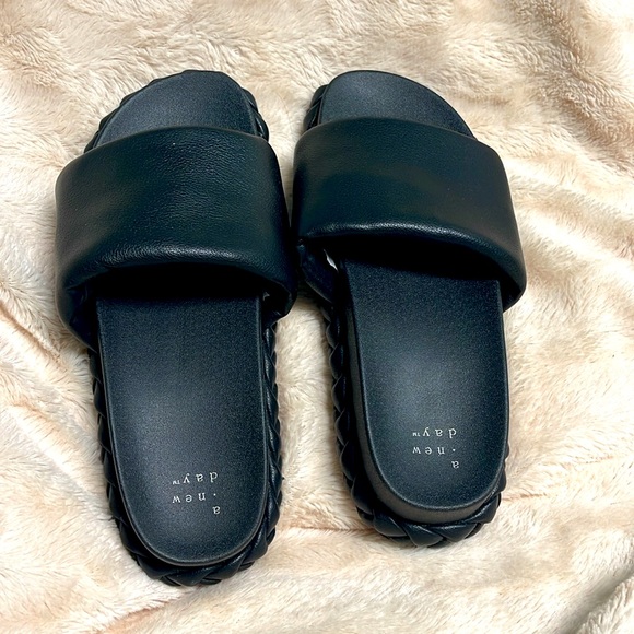 A NEW DAY PRIM BLACK BRAIDED PLATFORM SLIDE IN SANDALS SIZE 7 - Picture 4 of 12